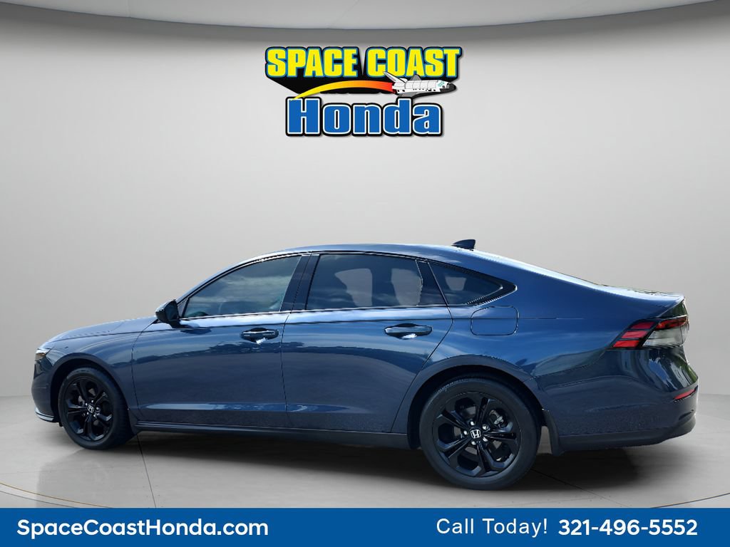 Used 2025 Honda Accord SE image 11