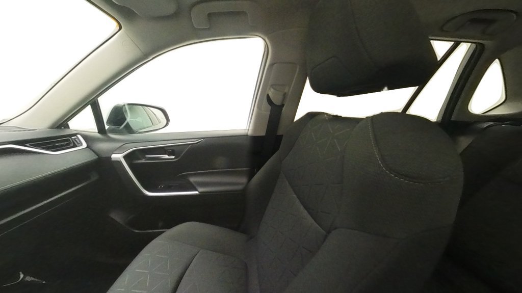 Used 2021 Toyota RAV4 XLE w/ Convenience Package AWD/4WD image 29