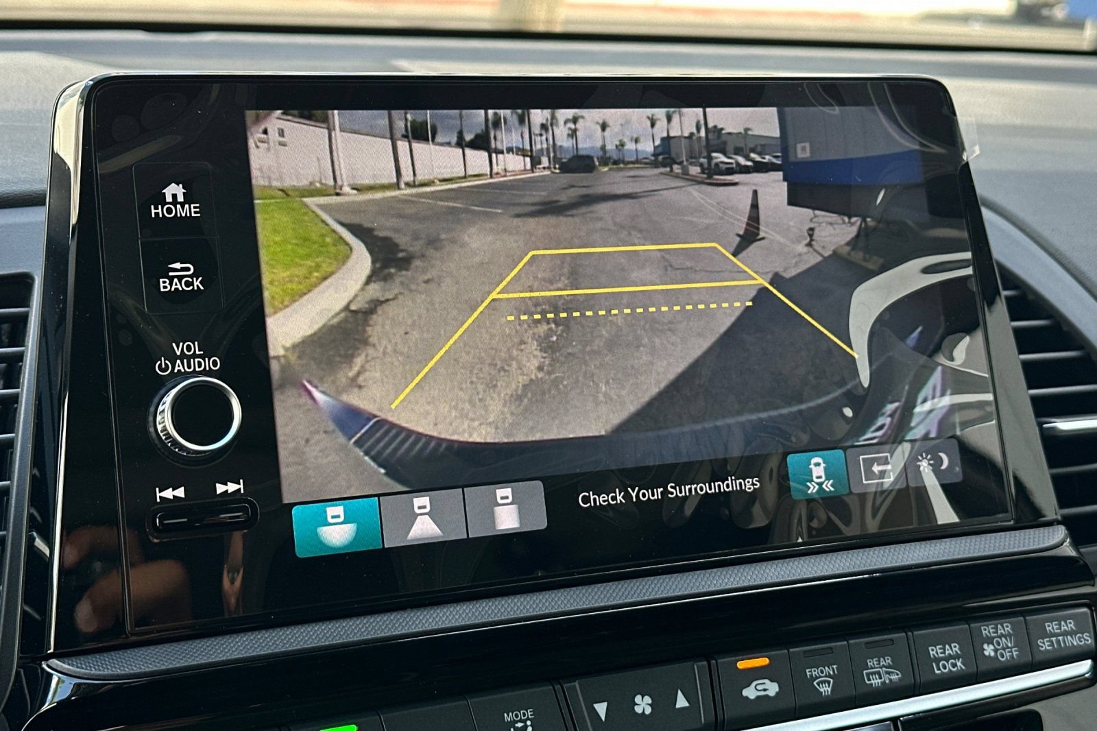 New 2026 Honda Odyssey Touring image 23