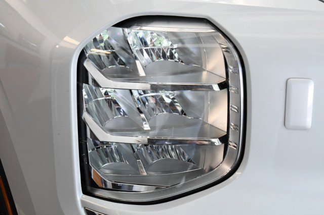 New 2026 Mitsubishi Outlander SE FWD image 5