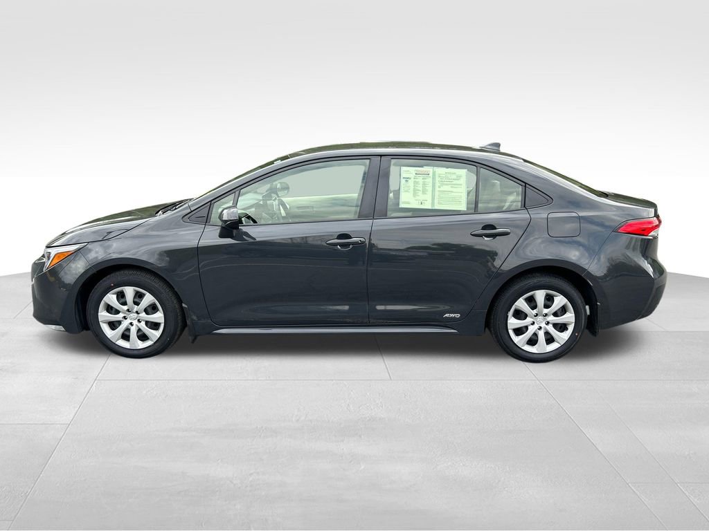 Used 2024 Toyota Corolla LE AWD/4WD image 2