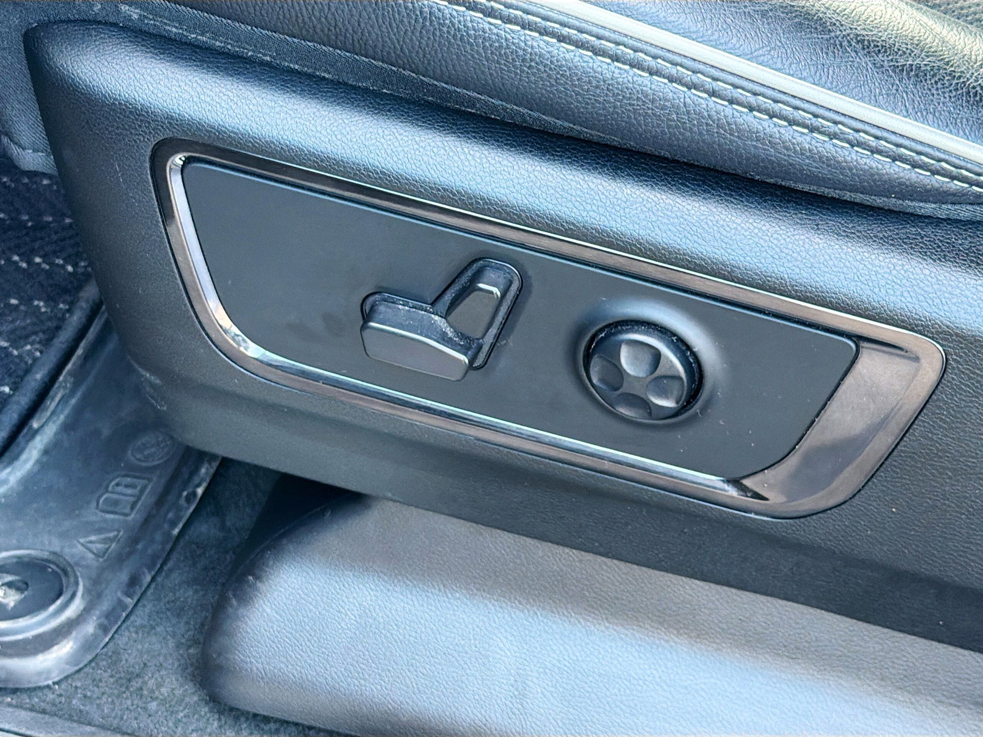 Used 2023 RAM 1500 Limited image 24