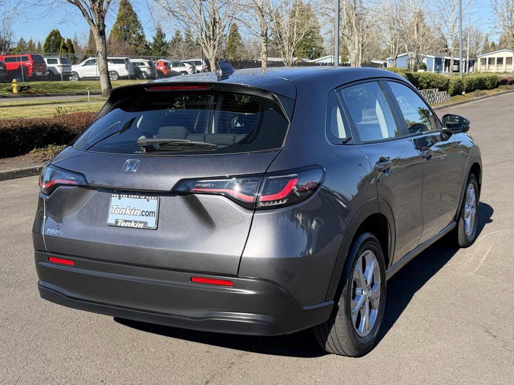 Used 2025 Honda HR-V LX image 8