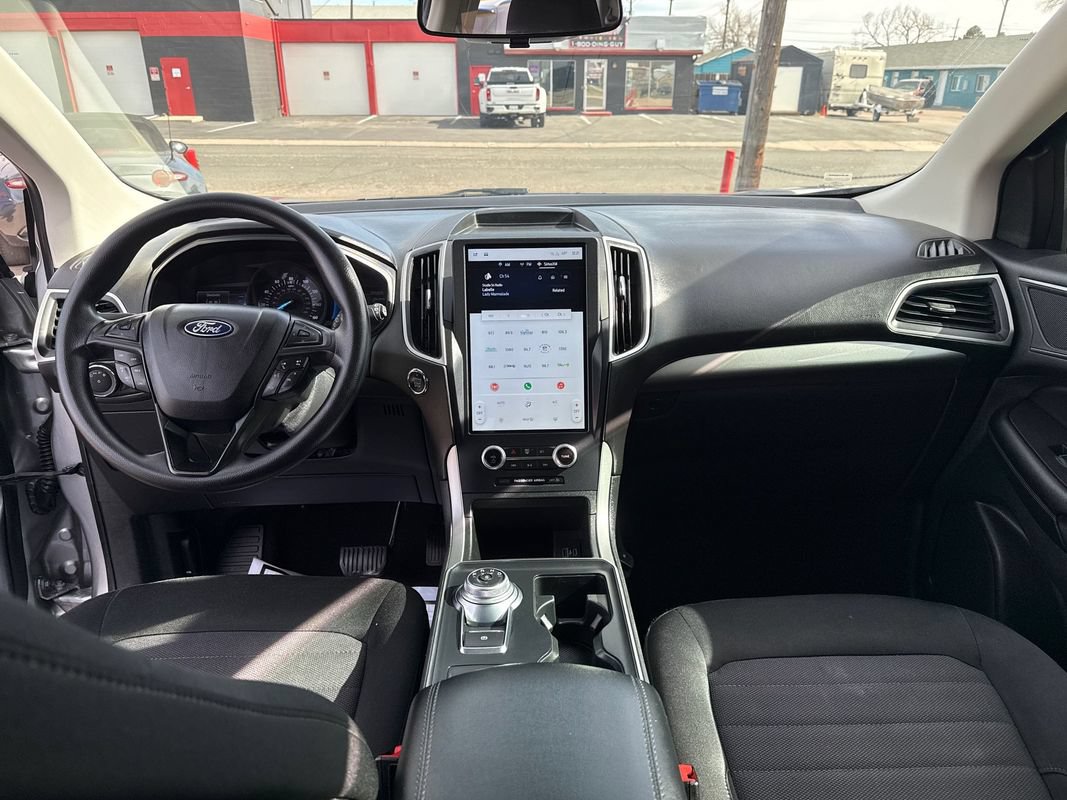 Used 2022 Ford Edge SE w/ Black Appearance Package AWD/4WD image 18