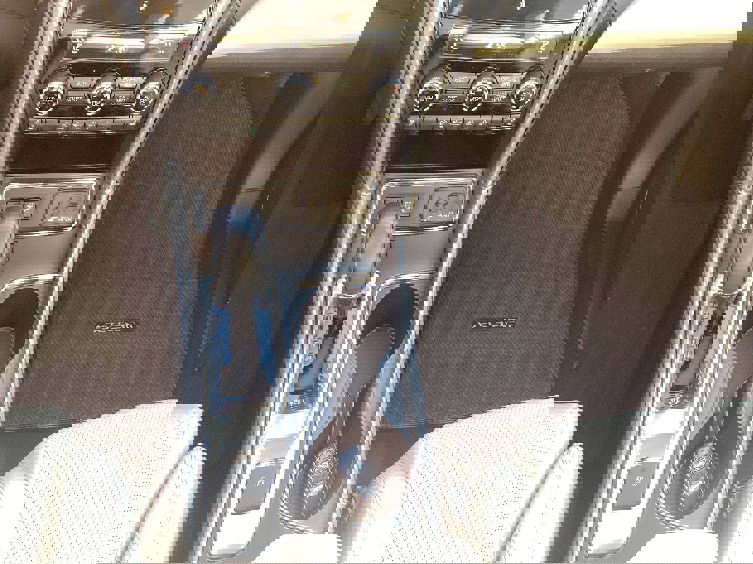 Used 2022 Subaru Ascent Limited w/ Technology Package image 22