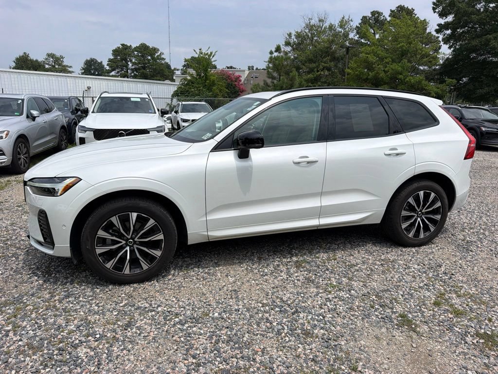 Used 2024 Volvo XC60 B5 Plus w/ Climate Package AWD/4WD image 2