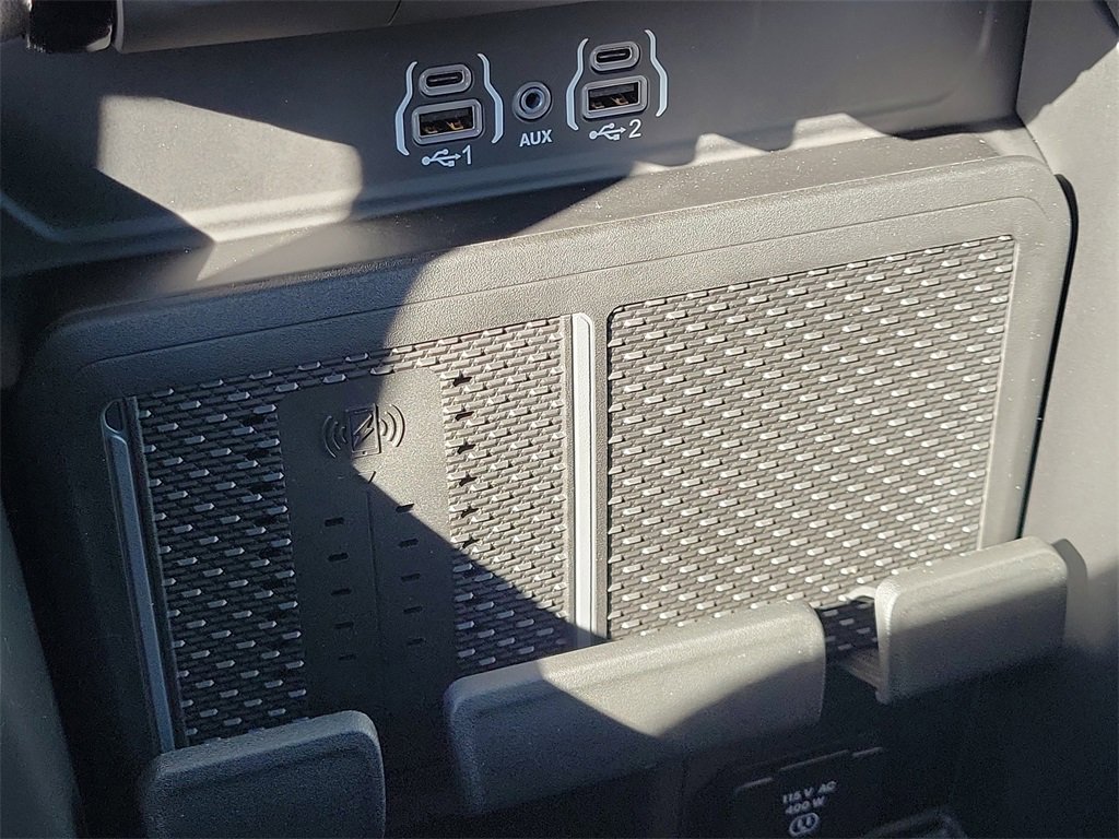 New 2026 RAM 1500 4x4 Crew Cab image 19
