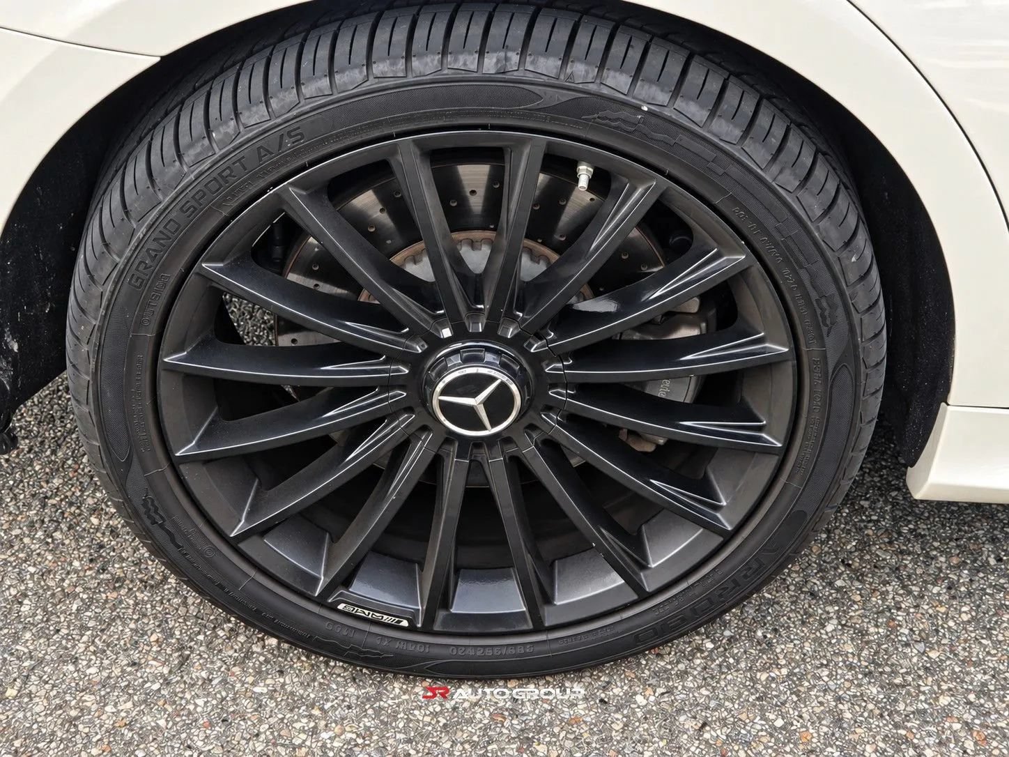 Used 2022 Mercedes-Benz S 500 4MATIC w/ AMG Line Package image 11