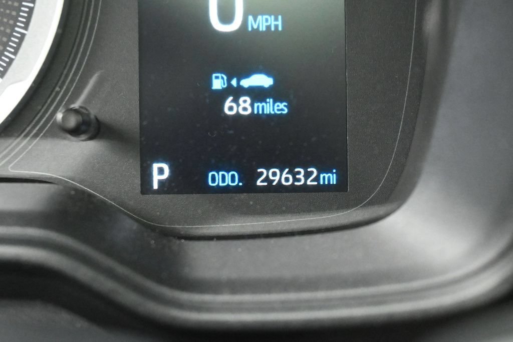Used 2022 Toyota Corolla Cross LE w/ Moonroof Package FWD image 25