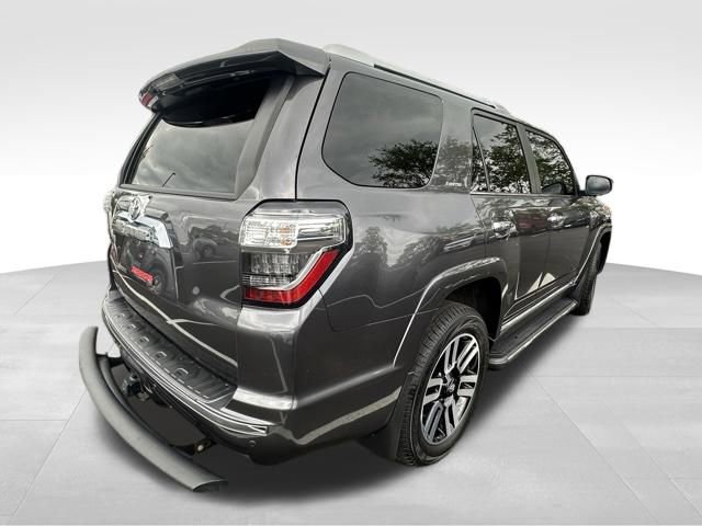 Used 2022 Toyota 4Runner Limited AWD/4WD image 10