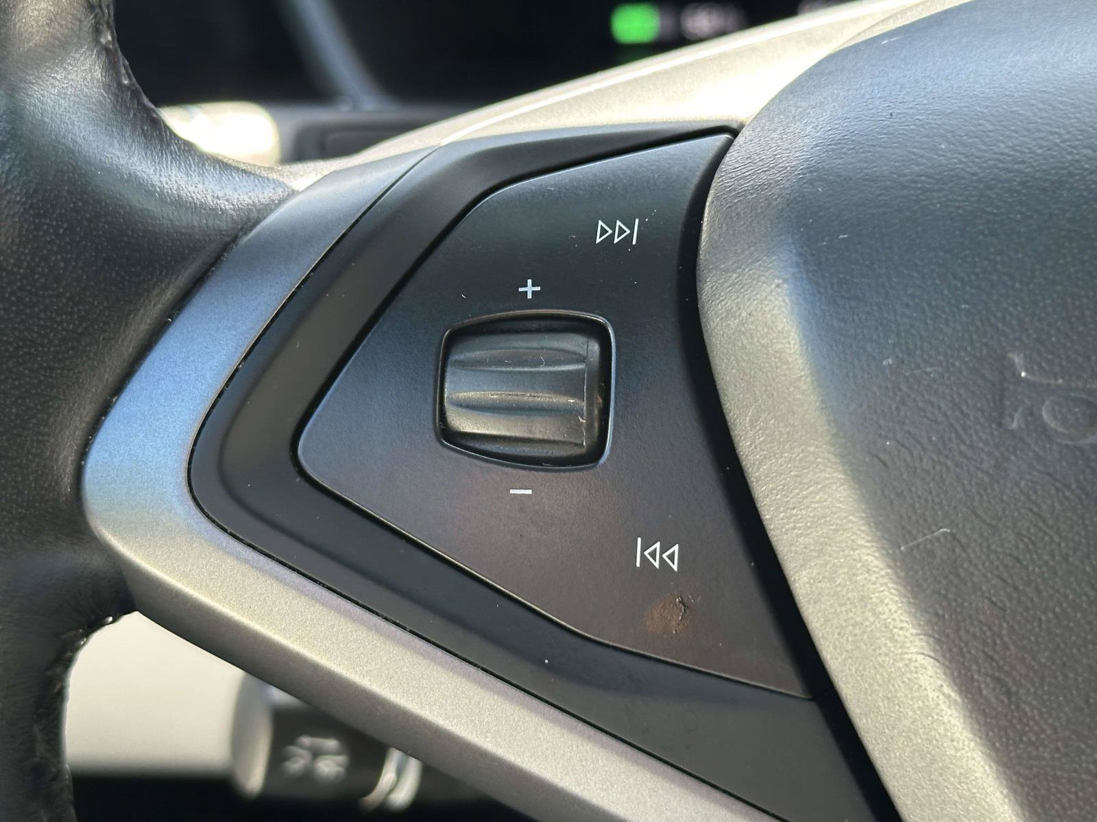 Used 2019 Tesla Model X Long Range AWD/4WD image 23