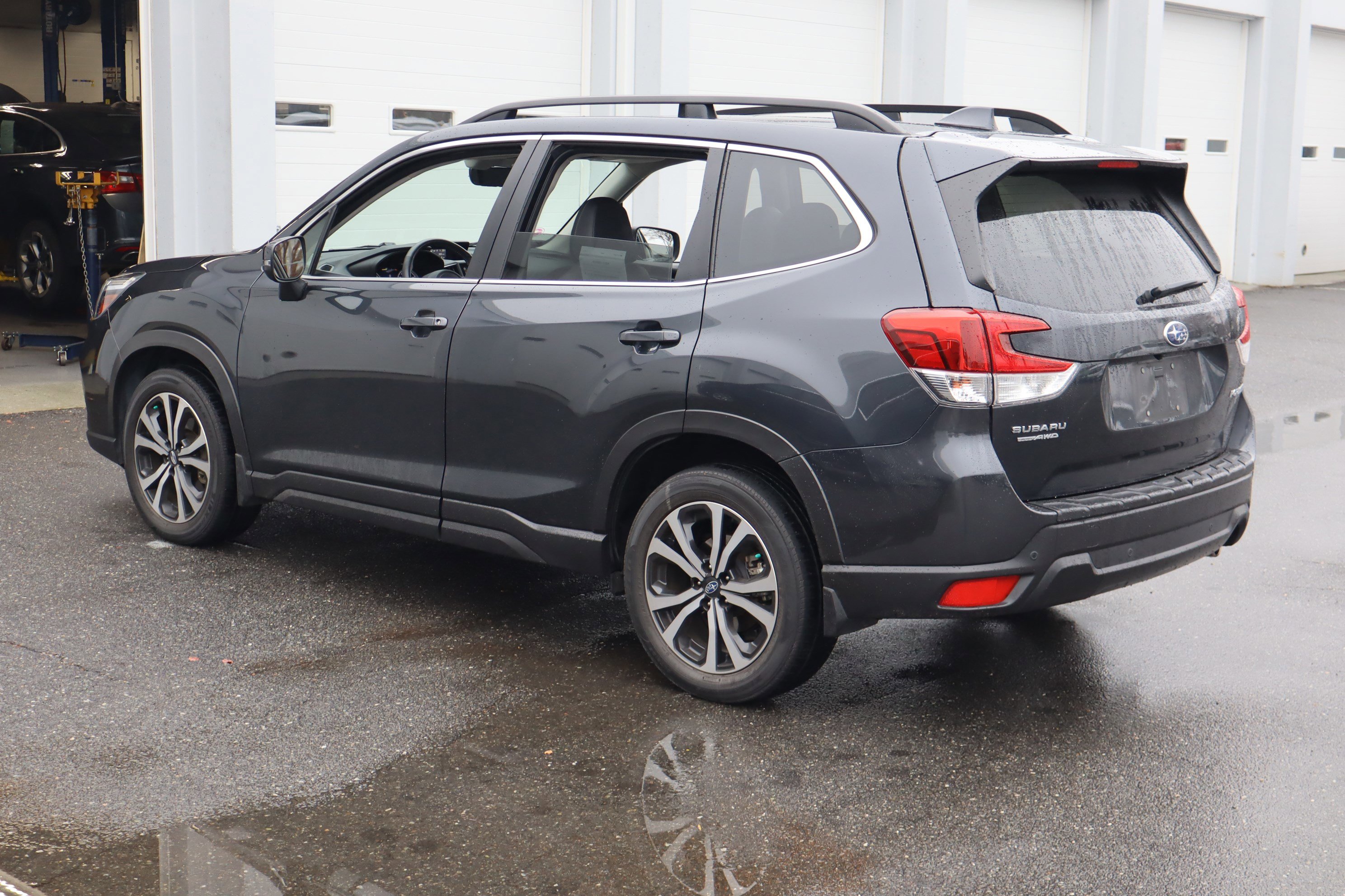 Used 2019 Subaru Forester Limited w/ Popular Package #3 image 8