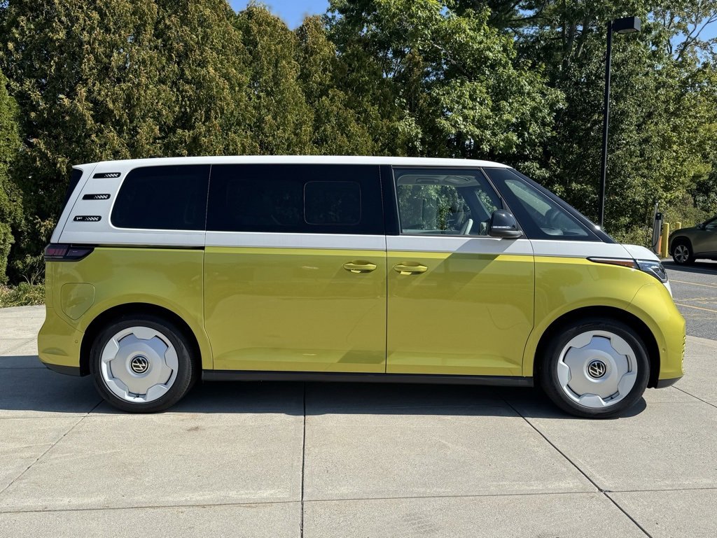 New 2025 Volkswagen ID. Buzz 1st Edition image 6