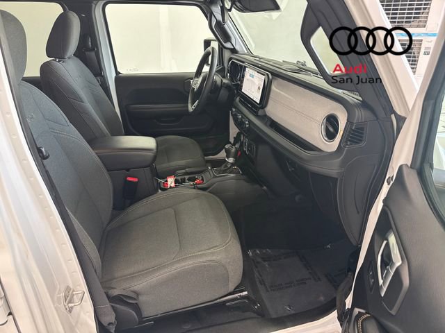Used 2024 Jeep Wrangler Unlimited Sahara image 29