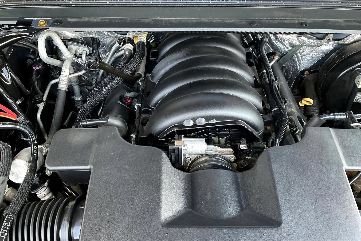 Used 2015 Chevrolet Suburban LTZ AWD/4WD image 30