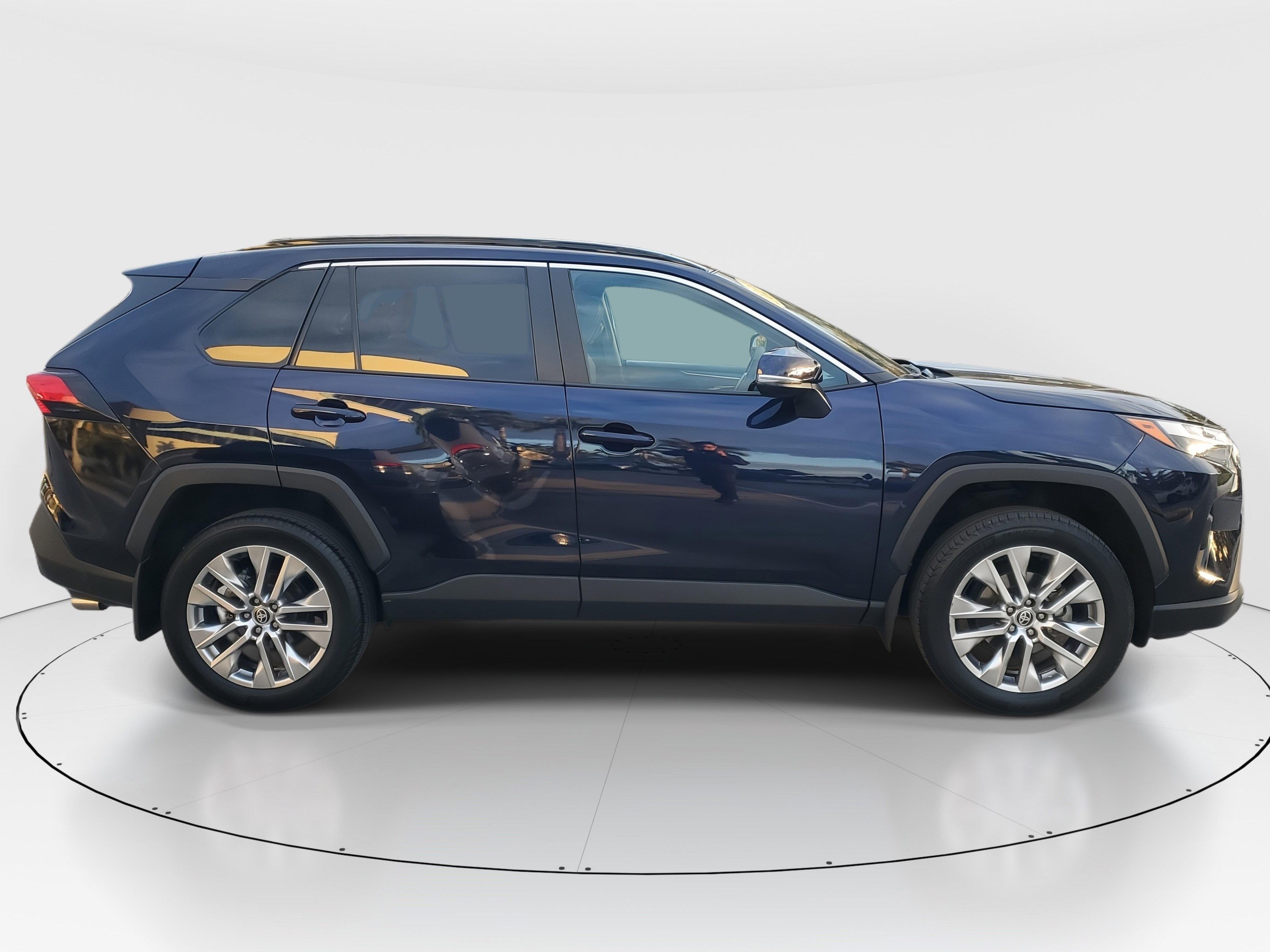 Used 2024 Toyota RAV4 XLE Premium image 2