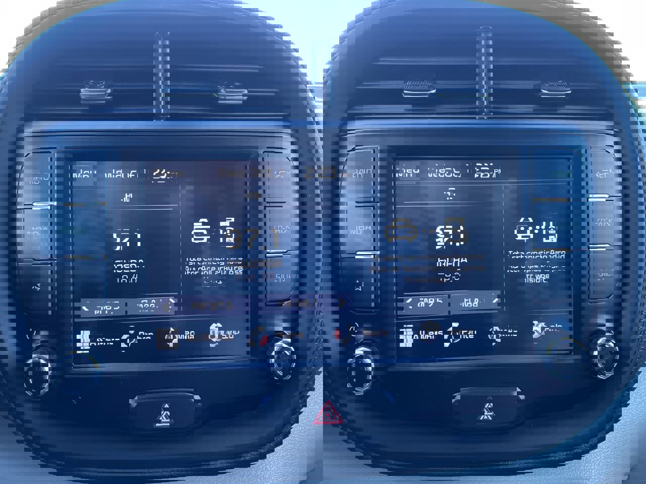 Used 2023 Kia Soul LX w/ LX Technology Package image 13