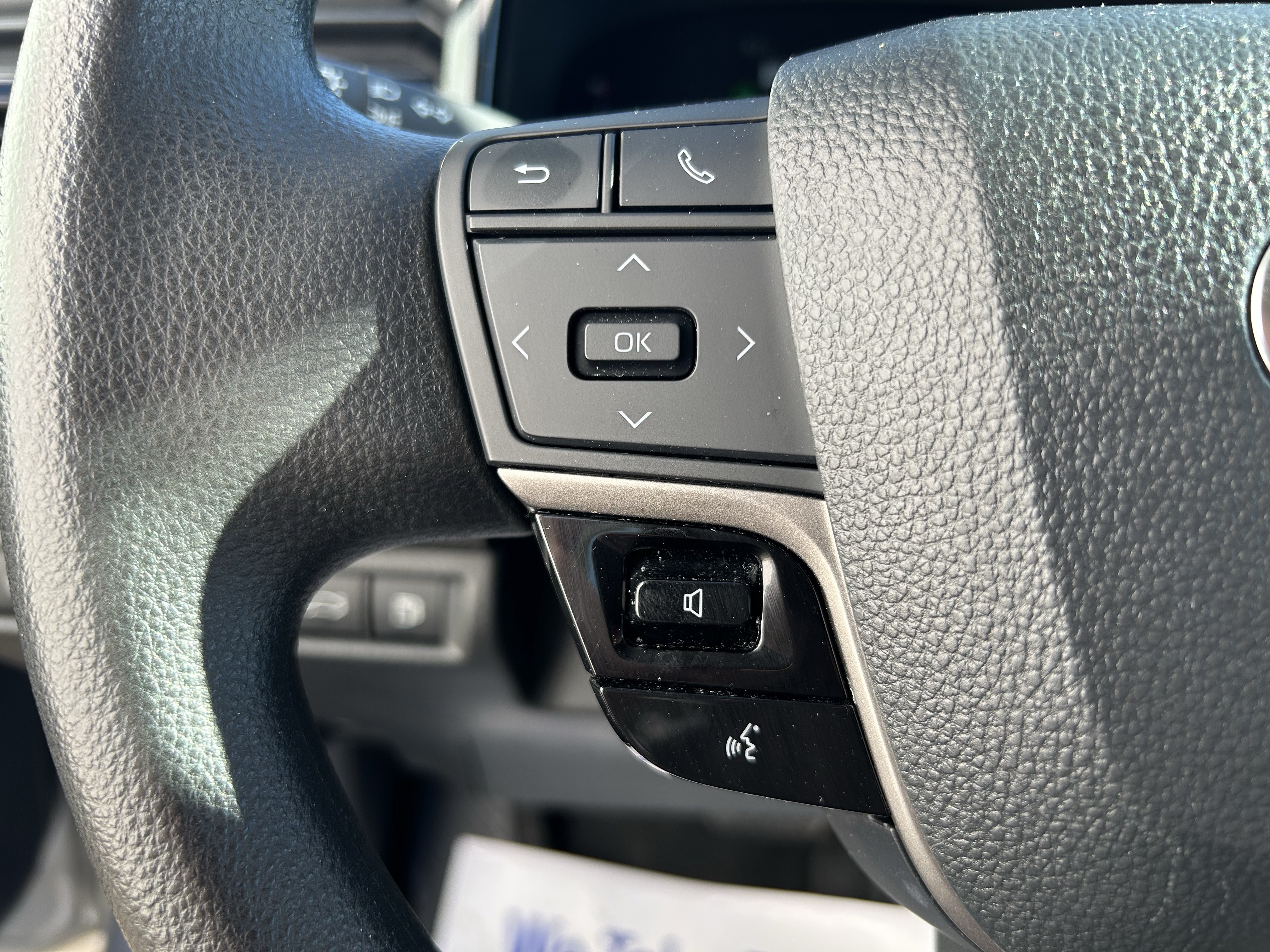 Certified 2025 Toyota Camry LE FWD image 22