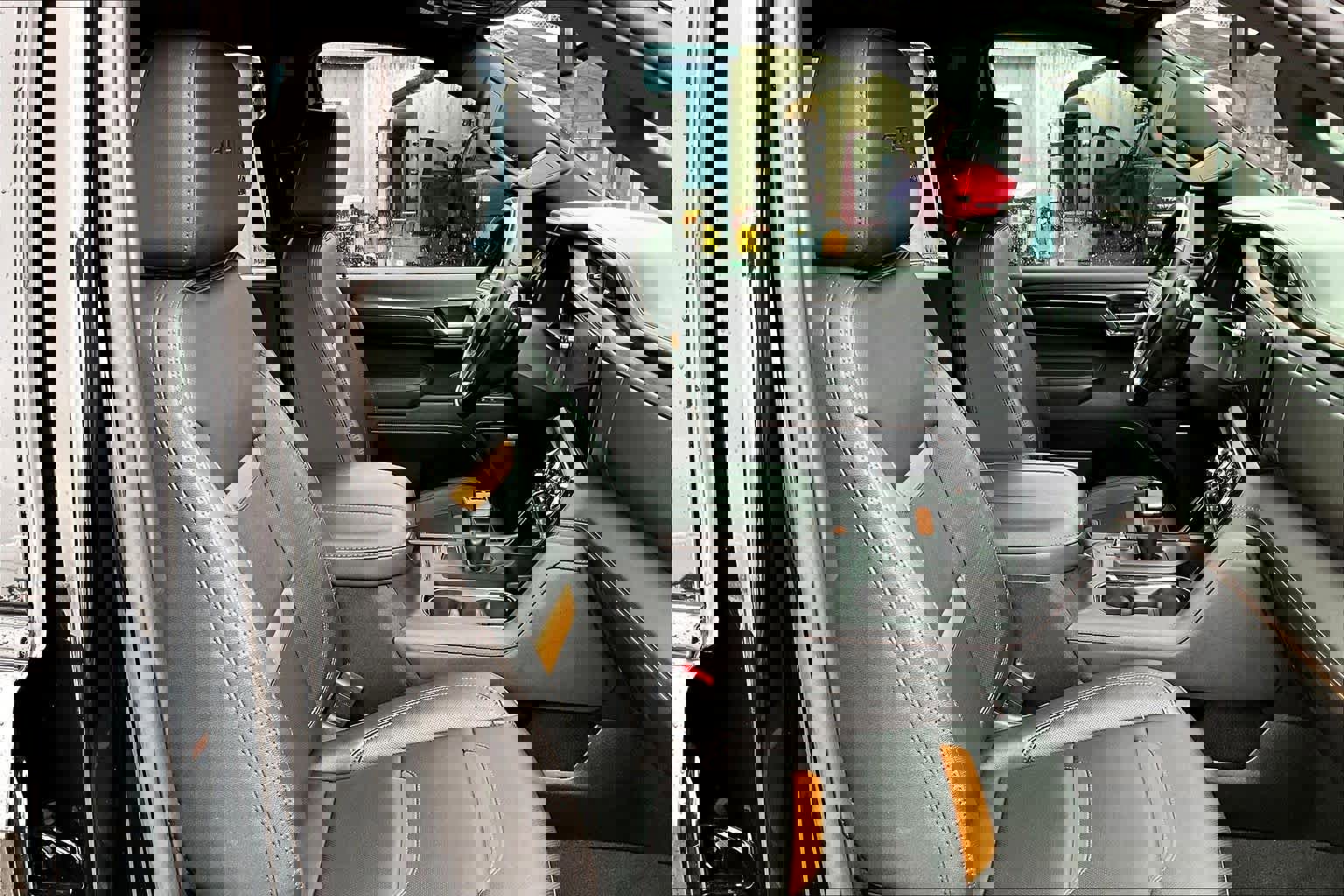 Used 2023 GMC Sierra 1500 AT4 w/ AT4 Premium Package image 9