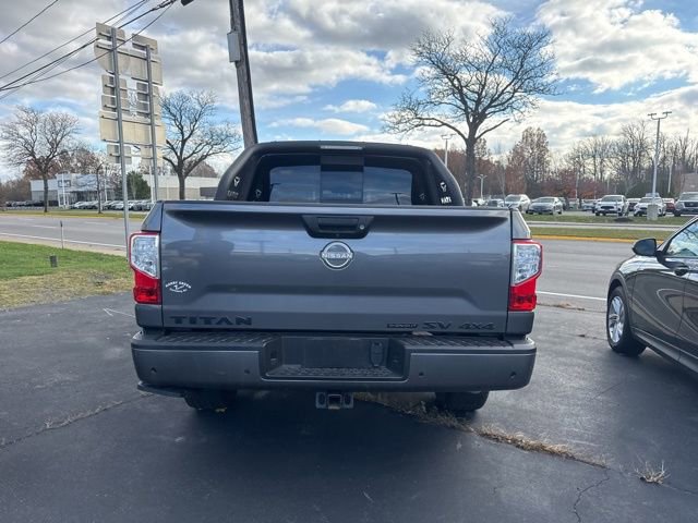 Used 2024 Nissan Titan SV w/ SV Convenience Package image 3