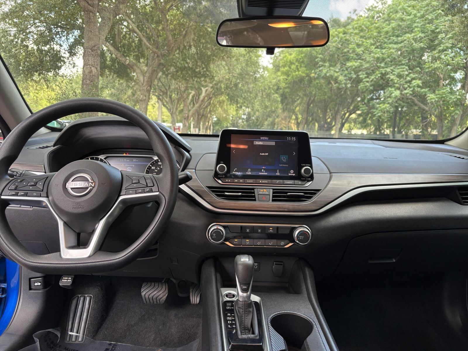 Used 2025 Nissan Altima 2.5 SV FWD image 28