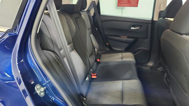 Certified 2025 Nissan Rogue SV image 25