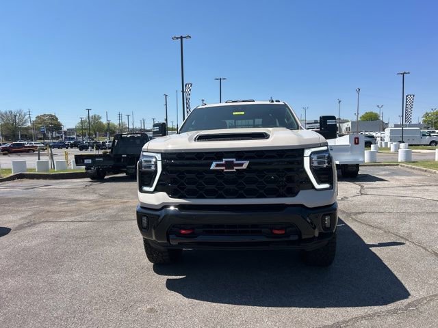 New 2026 Chevrolet Silverado 2500 ZR2 w/ LPO, Dark Essentials Package image 8