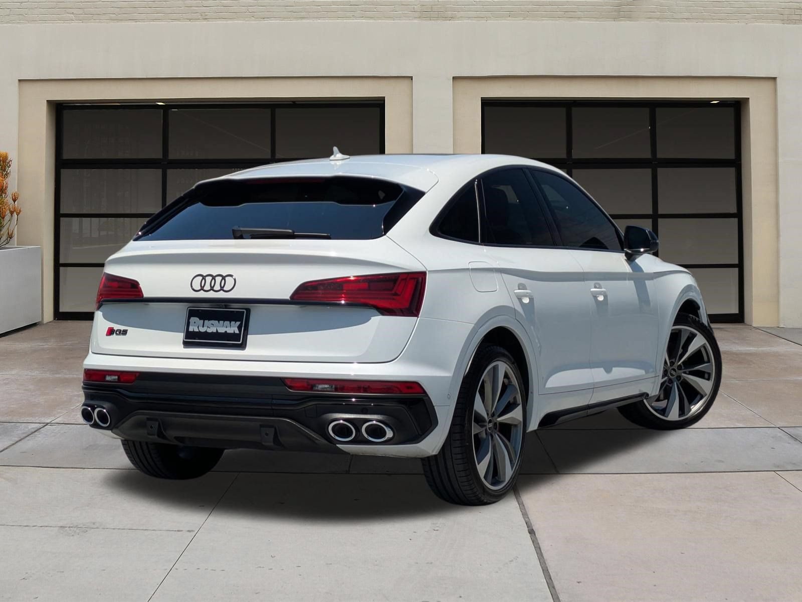 Used 2023 Audi SQ5 Prestige w/ Prestige Package AWD/4WD image 4