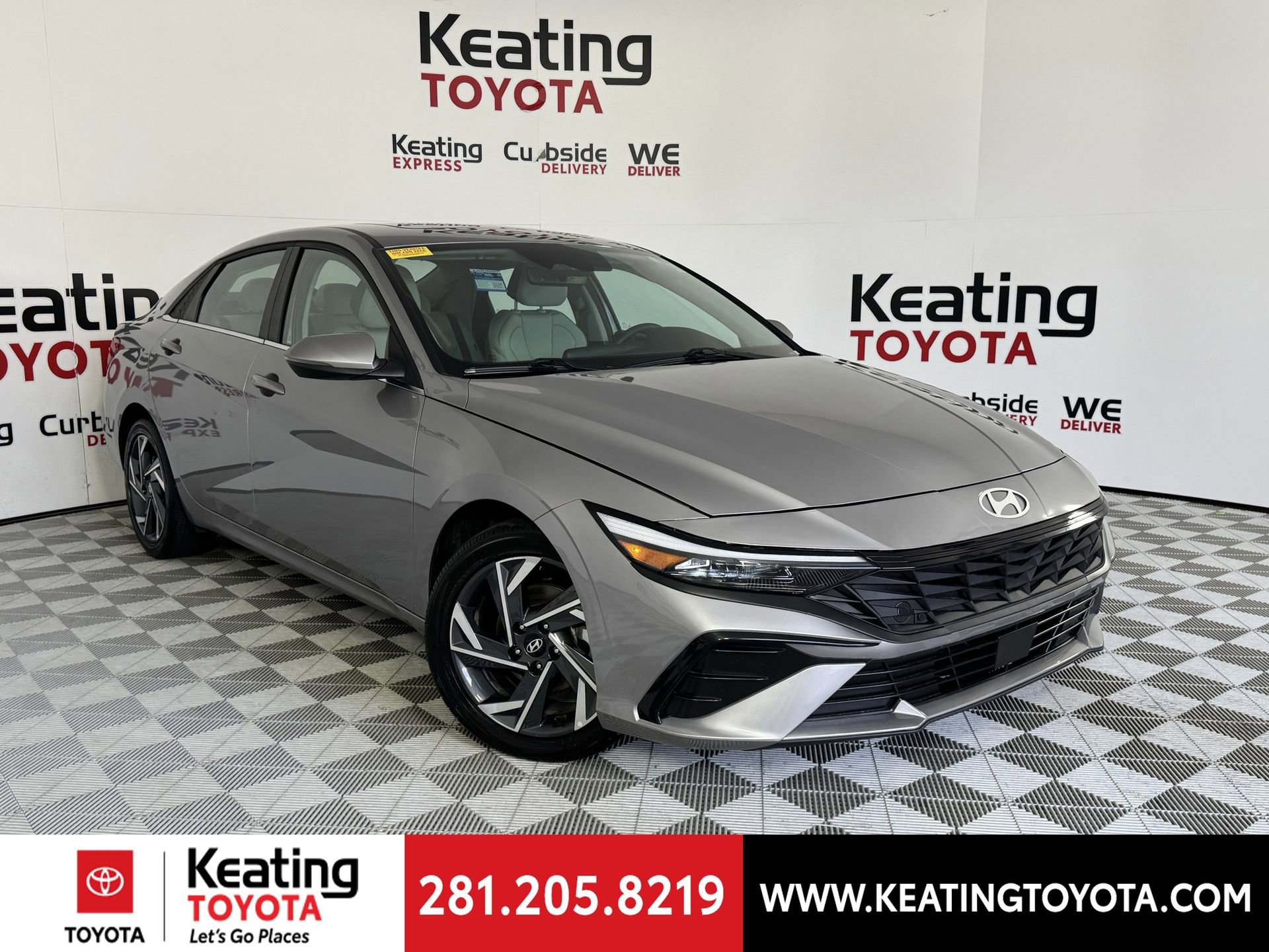 Used 2025 Hyundai Elantra Limited image 2
