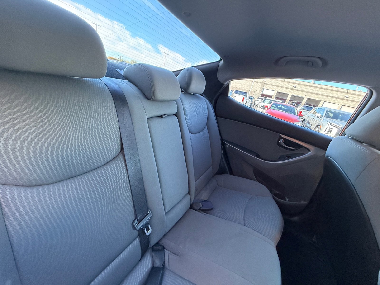 Used 2015 Hyundai Elantra SE w/ Option Group 02 image 18