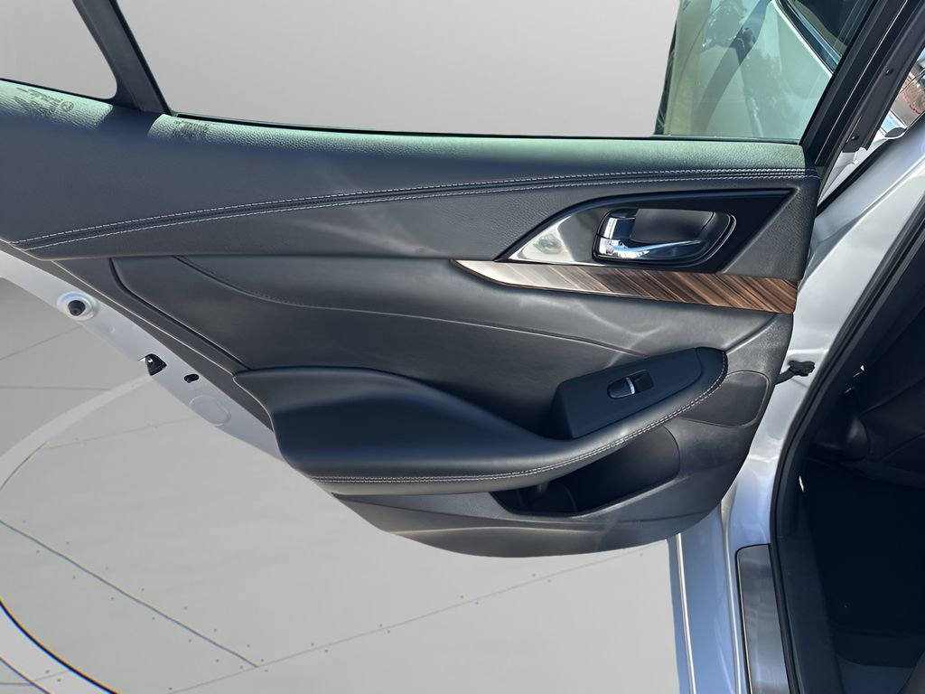 Used 2017 Nissan Maxima Platinum w/ Medallion Package image 17