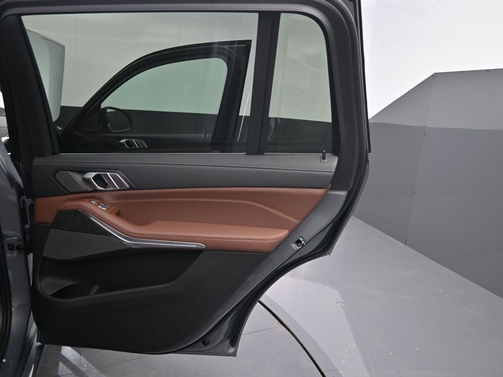 New 2026 BMW X7 xDrive40i image 29