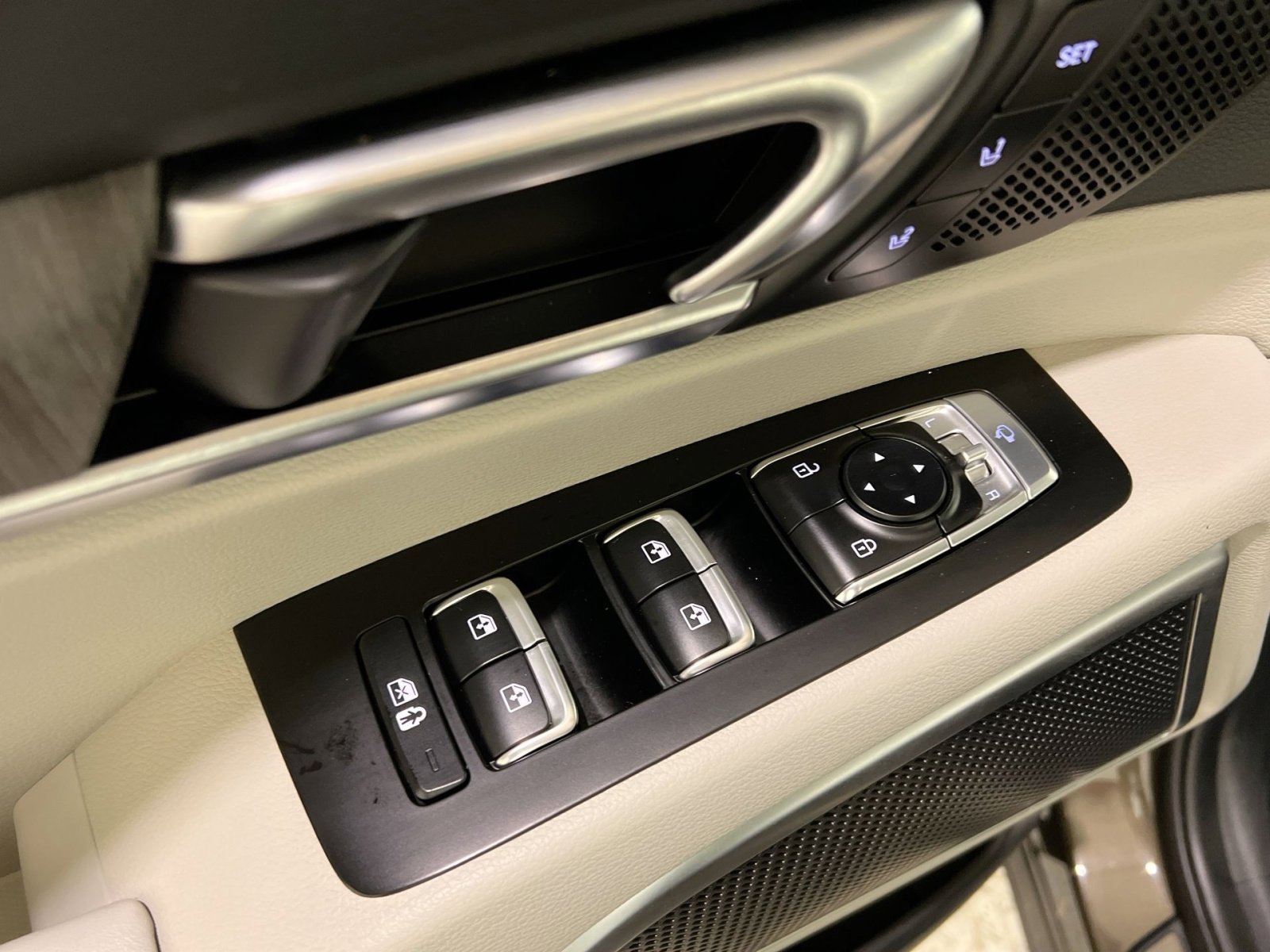 Used 2023 Kia Telluride SX image 33