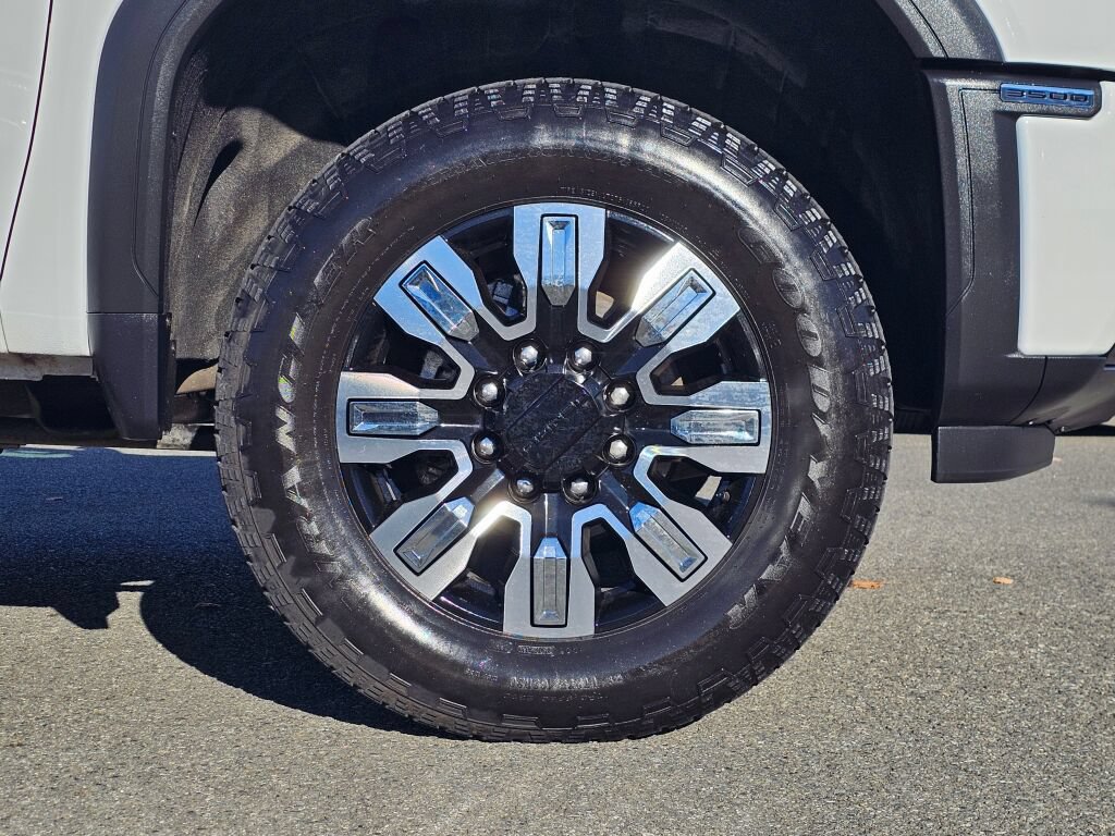 Certified 2025 GMC Sierra 3500 Denali w/ Denali Reserve Package AWD/4WD image 35