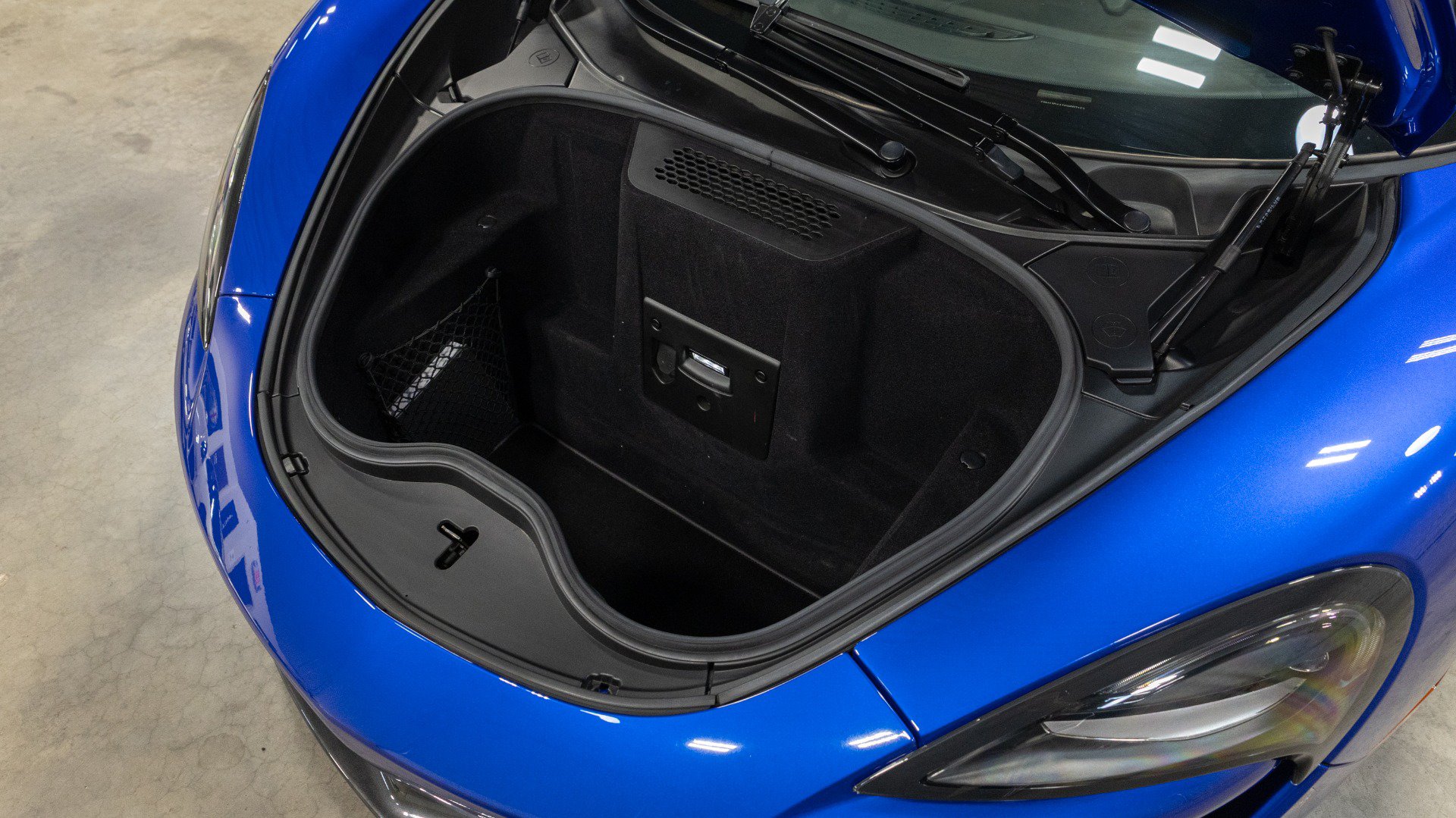 Used 2019 McLaren 570S Coupe RWD image 65