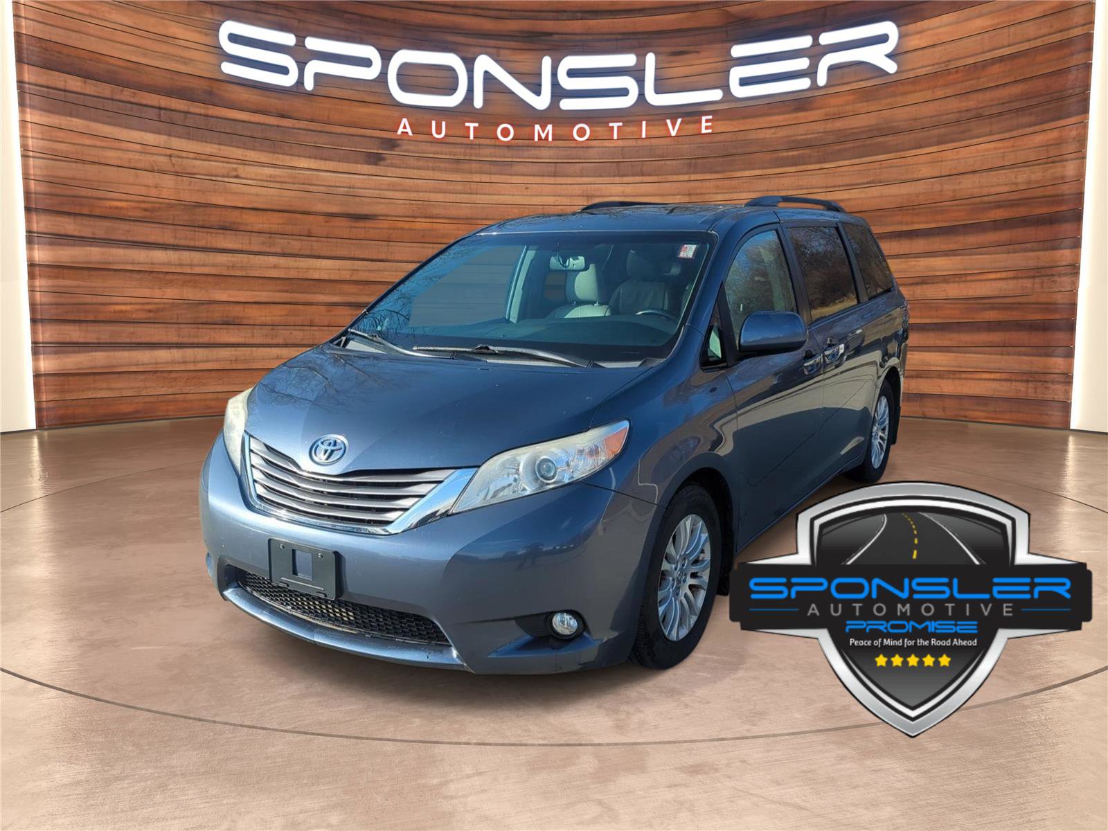 Used 2016 Toyota Sienna XLE Premium w/ Outdoor Package image 1