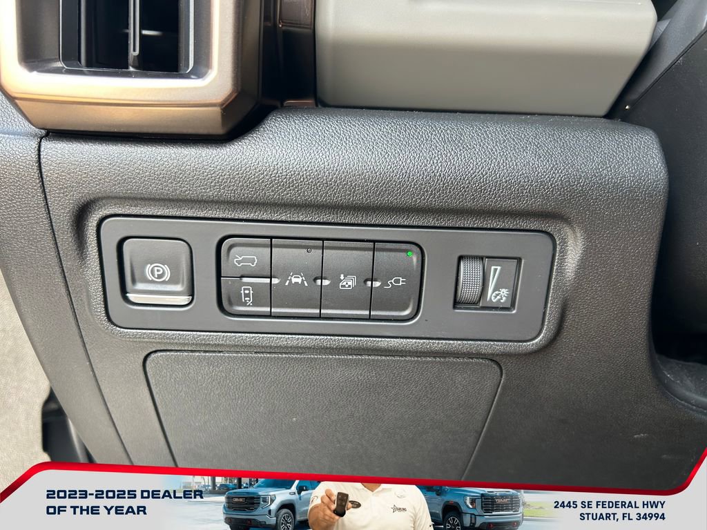 Used 2024 GMC Hummer EV 2X w/ Extreme Off-Road Package AWD/4WD image 17