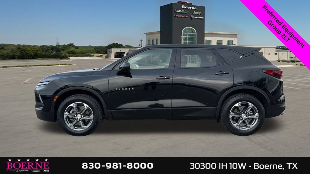 Used 2025 Chevrolet Blazer LT AWD/4WD image 6
