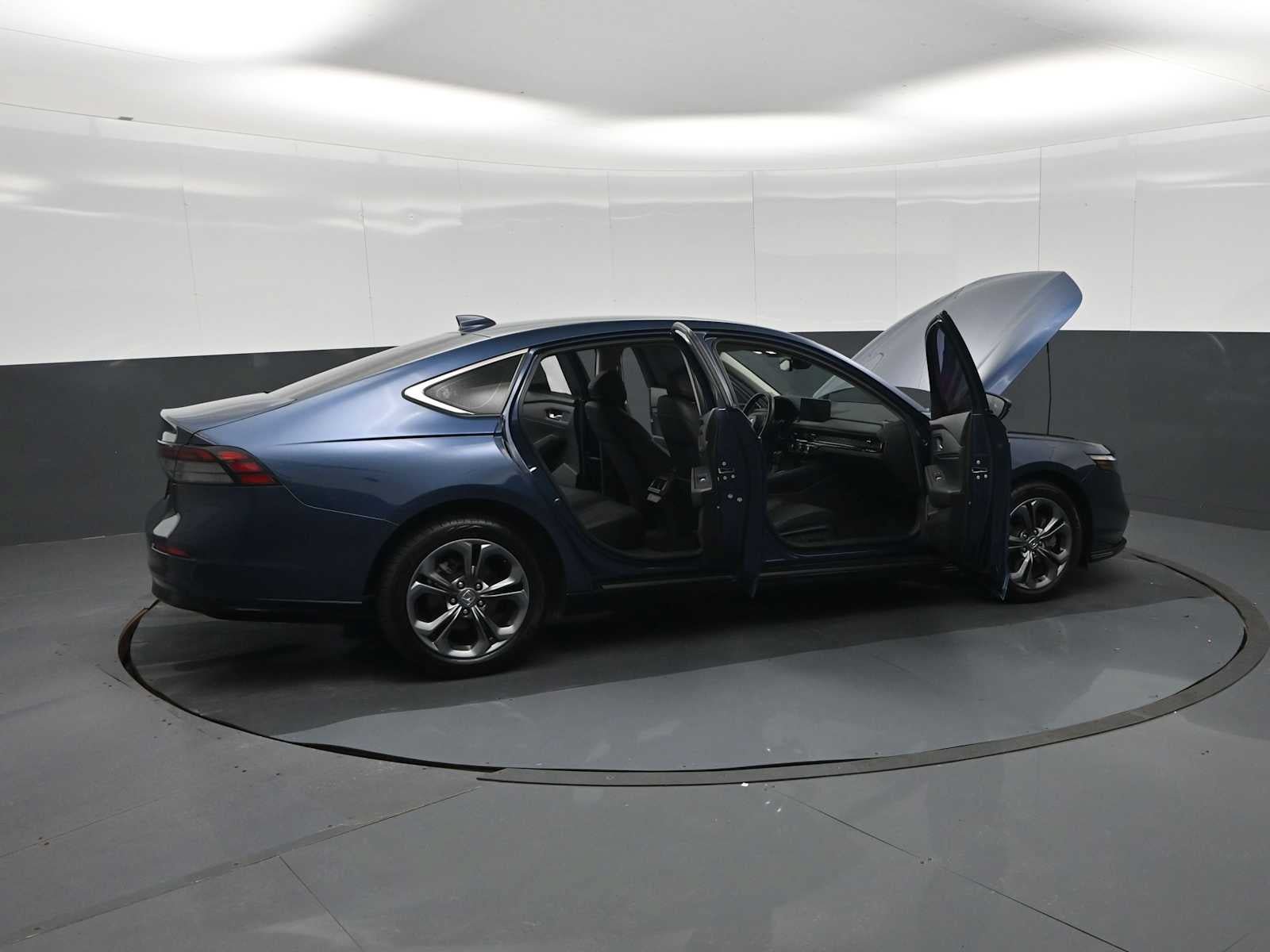 Used 2023 Honda Accord EX-L image 28