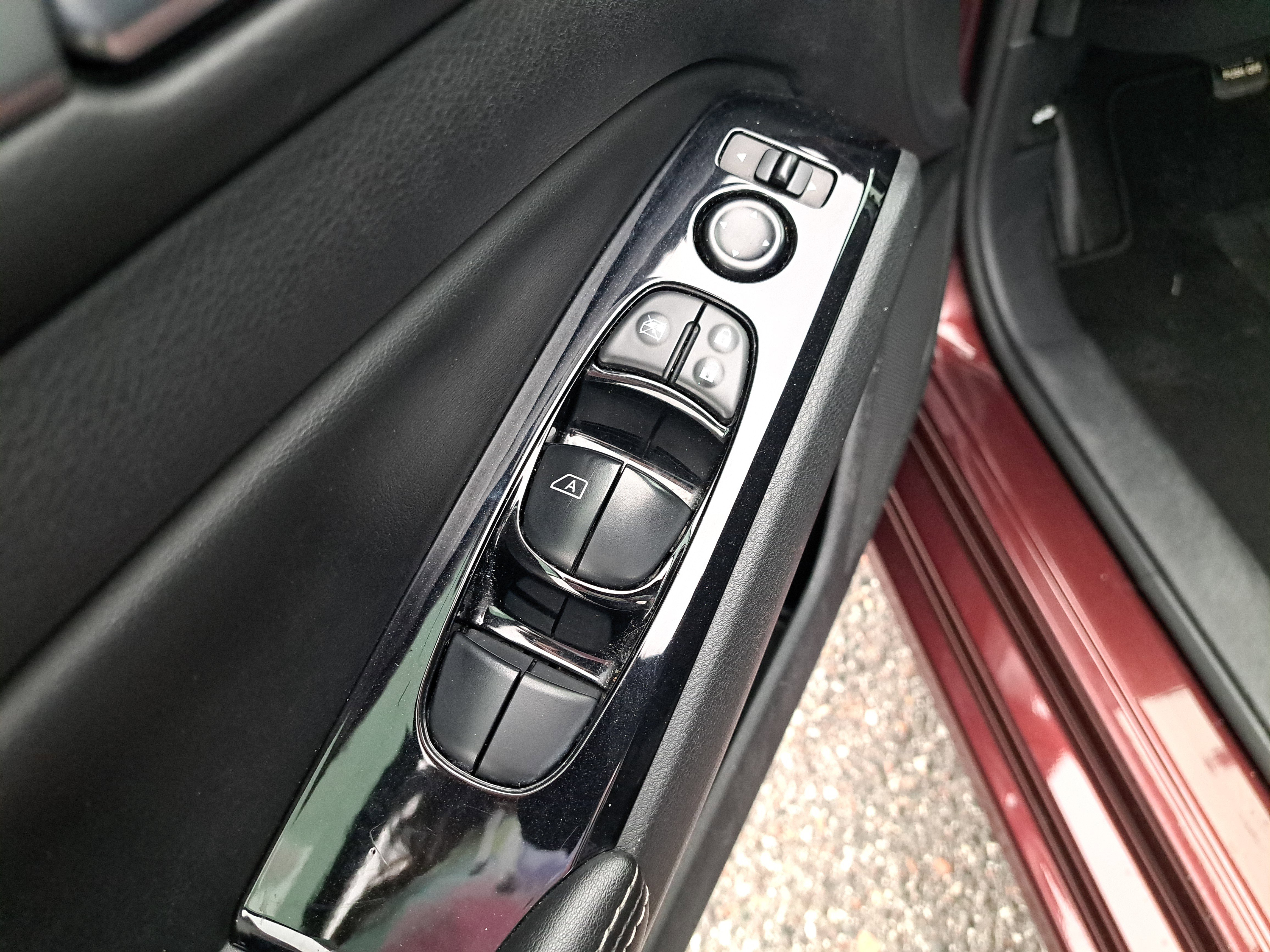 Used 2023 Nissan Altima 2.5 SV image 9