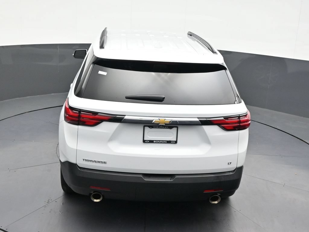 Used 2023 Chevrolet Traverse LT FWD image 17