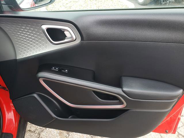 Certified 2023 Kia Soul LX w/ LX Technology Package image 18