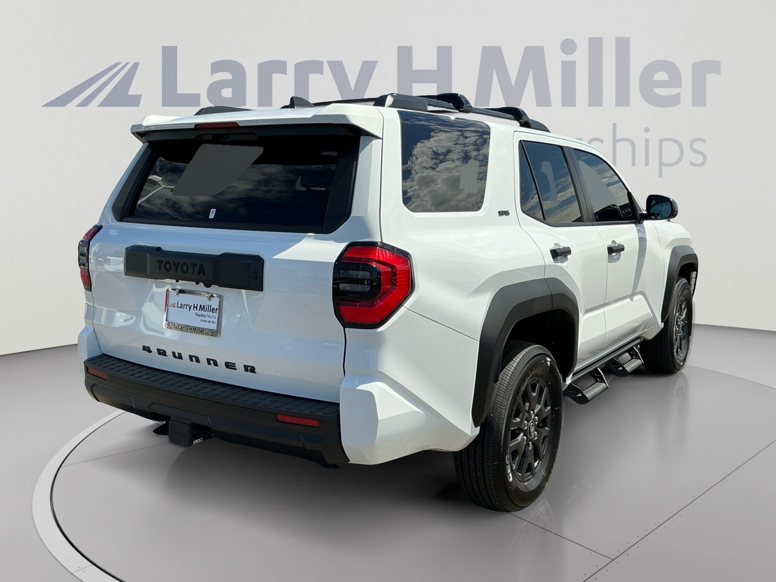 Certified 2026 Toyota 4Runner SR5 AWD/4WD image 5