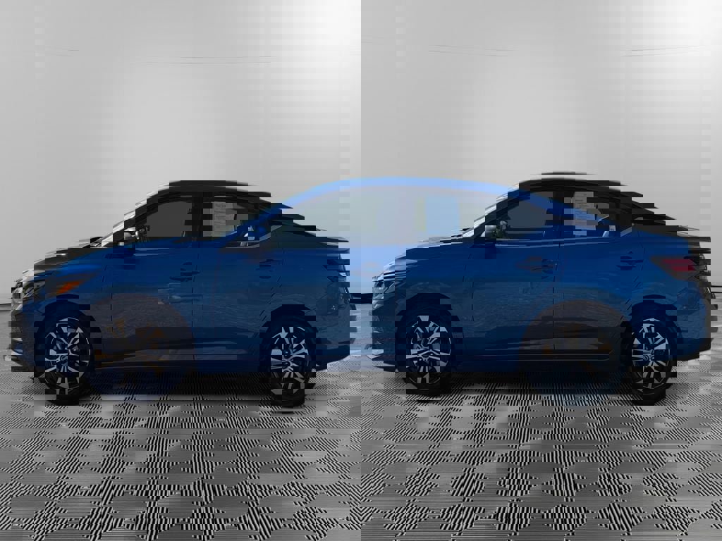 Used 2023 Nissan Sentra SV image 4