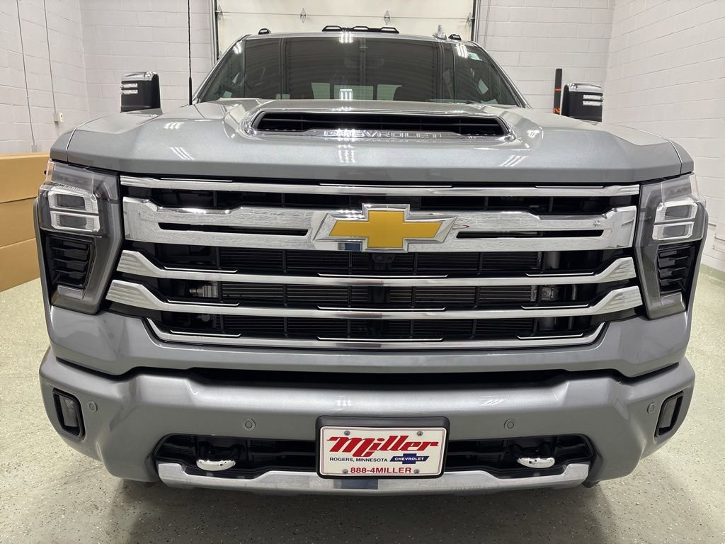 Used 2024 Chevrolet Silverado 3500 High Country w/ High Country Premium Package AWD/4WD image 10