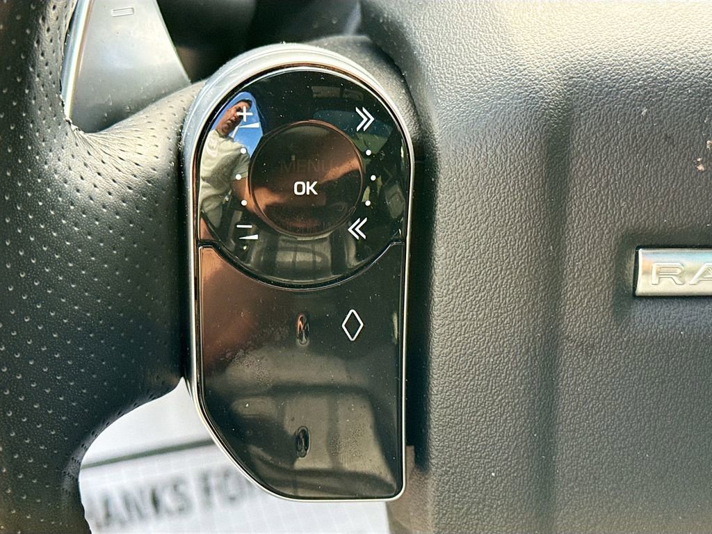 Used 2022 Land Rover Range Rover Sport HSE Dynamic image 11