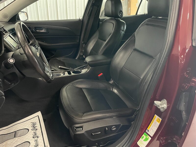 Used 2015 Chevrolet Malibu LTZ FWD image 16