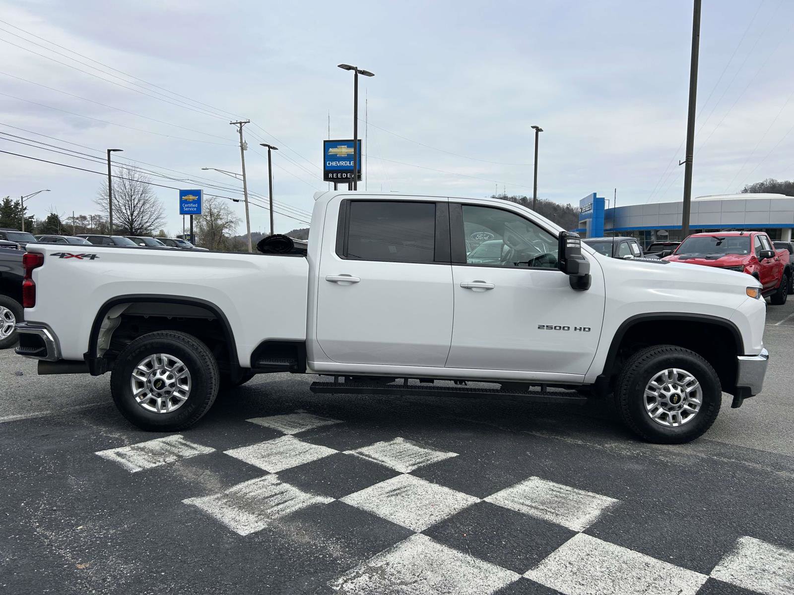 Used 2020 Chevrolet Silverado 2500 LT image 2