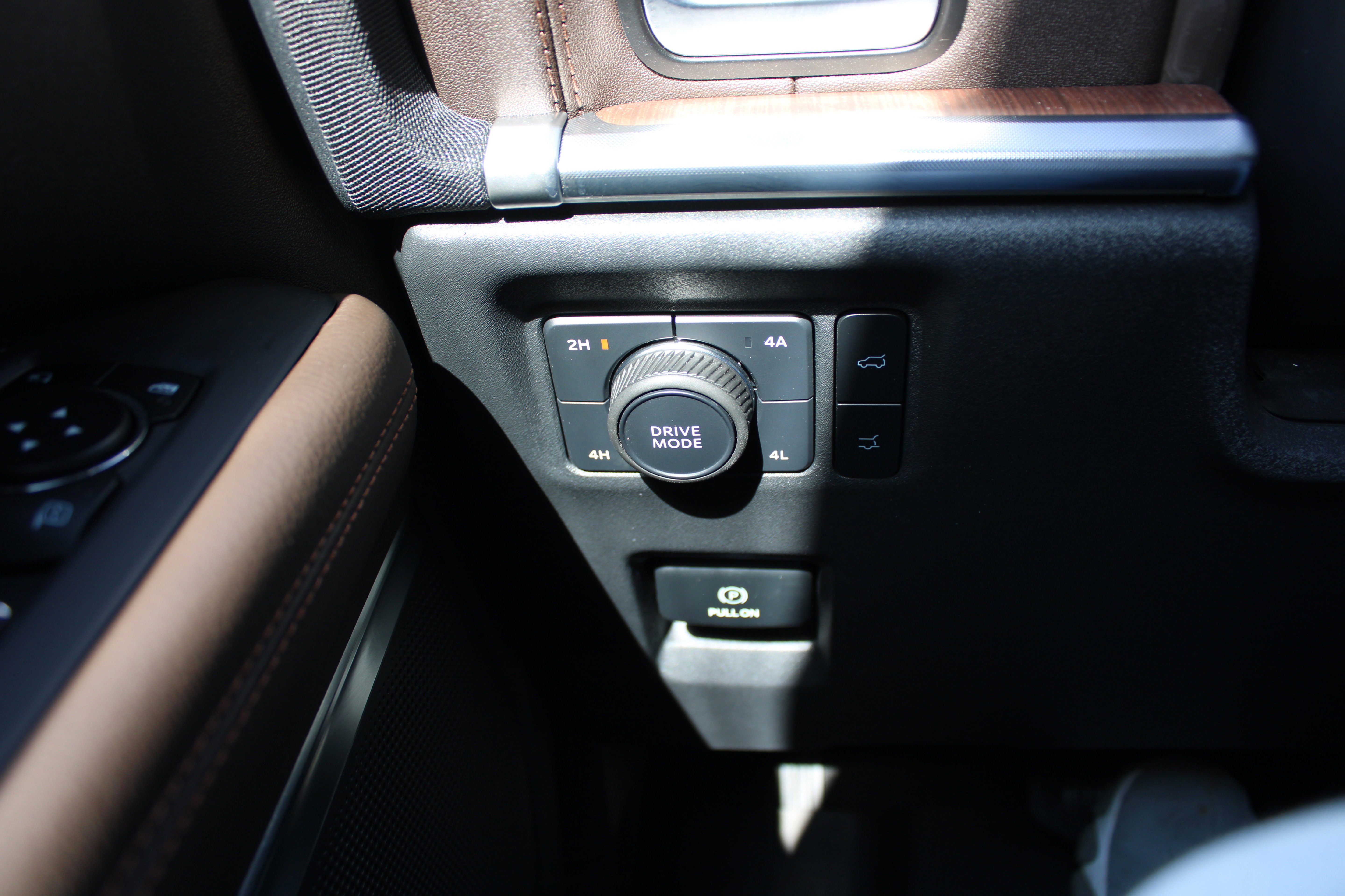 Used 2025 Ford Expedition King Ranch image 24