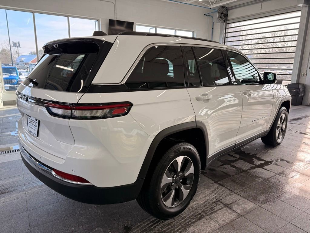 Used 2024 Jeep Grand Cherokee Limited 4xe w/ Luxury Tech Group II image 8